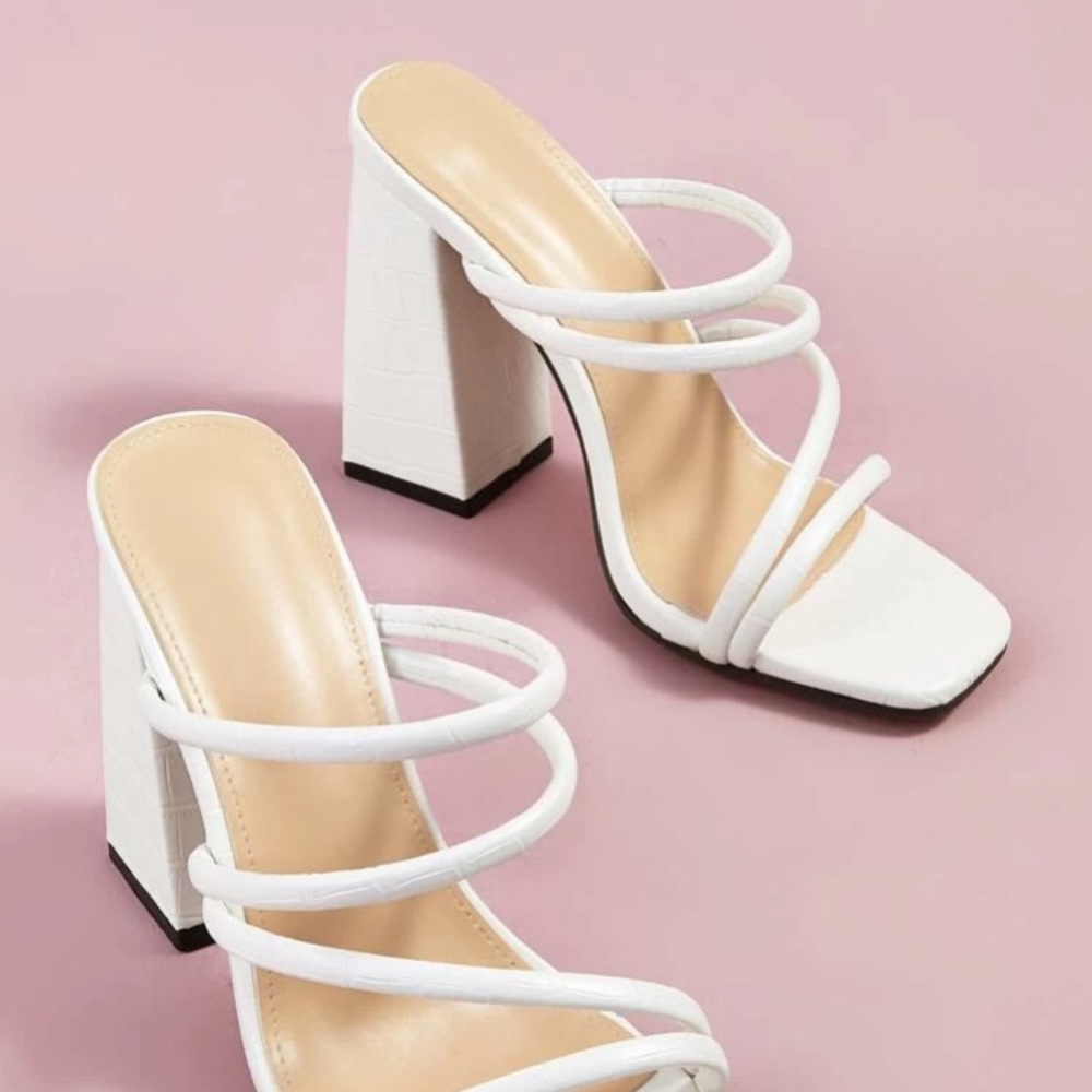 NWT faux croc strappy mules with thick heel